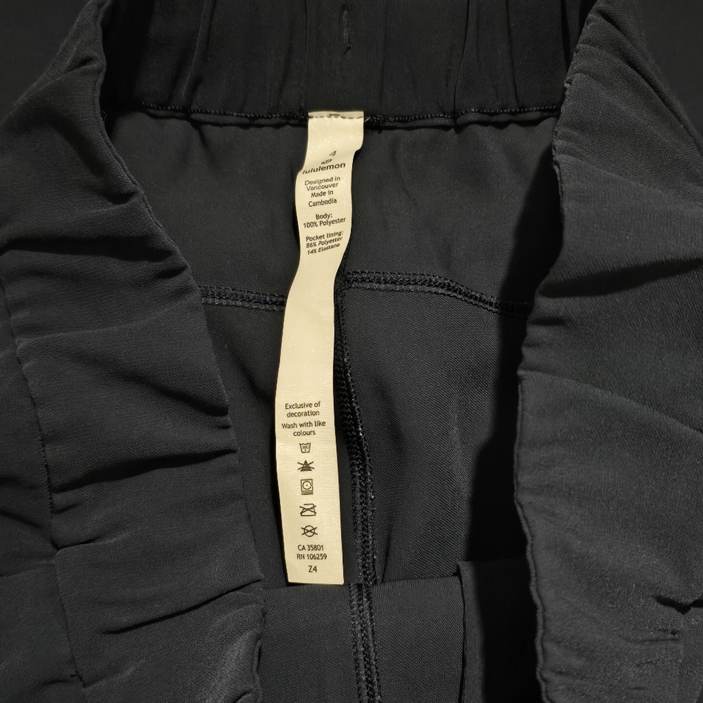 Lululemon On The Fly Crop Woven 23" Navy Blue sz 4 - Picture 6 of 8
